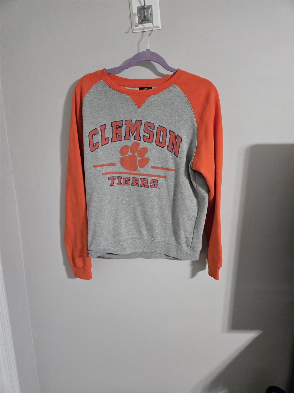 Colosseum Clemson Gray and Orange Raglan Sweatshirt